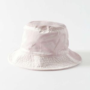 BNWT UO Light Pink Velvet Bucket Hat
